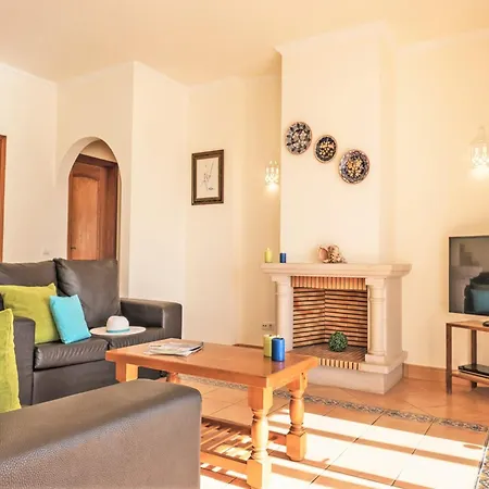 别墅 Villa In Gale Near Stunning Beaches